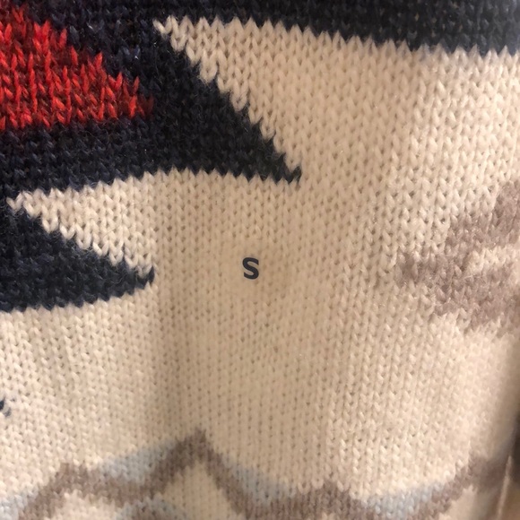 American Eagle sweater with designs - Picture 4 of 4